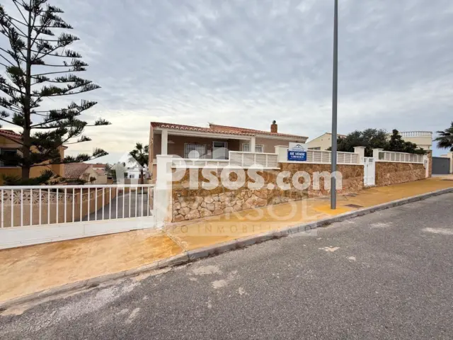 Chalet en venta en Calle de Hamburgo, 11, Balerma-Matagorda-Guadrias Viejas (El Ejido) de 465.000 €