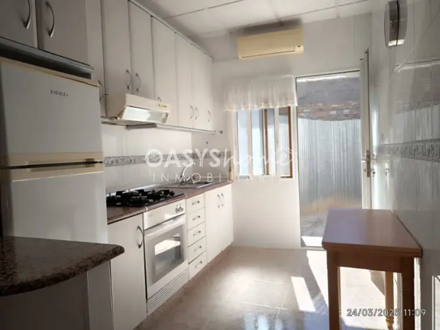 Casa adosada en venta en Calle de Campoamor, 43, cerca de Calle Río Besos, Los Dolores-Los Gabatos-Hispanoamérica (Distrito Núcleo Urbano. Cartagena) de 104.900 €