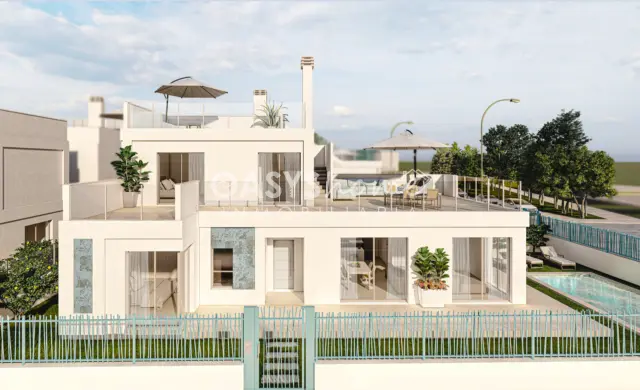 Chalet pareado en venta en Calle Los Benedictos, 1, Los Alcázares de 467.000 €