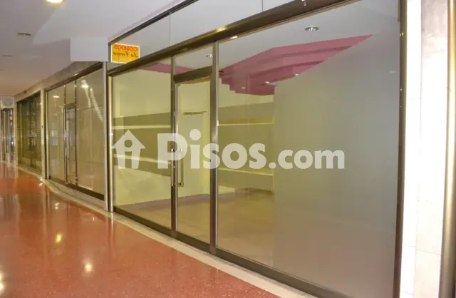 Local comercial en alquiler en Calle del Becerro de Bengoa, número SN, Centro (Palencia Capital) de 300 €<span>/mes</span>