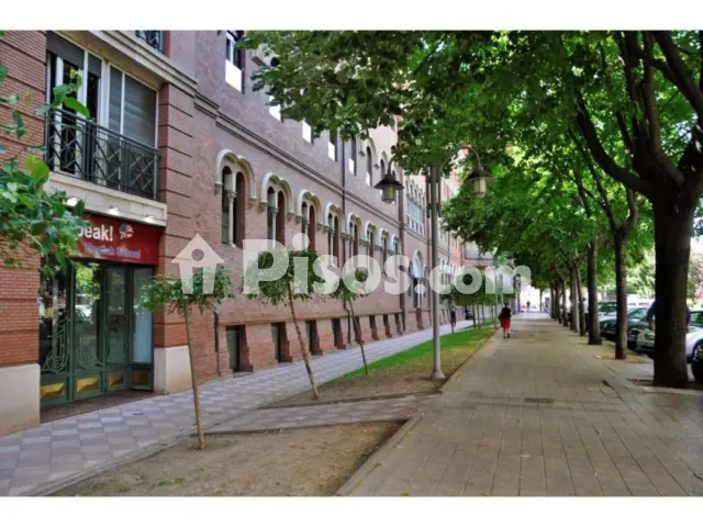 Local comercial en alquiler en Avenida de Manuel Rivera, número SN, Centro (Palencia Capital) de 1.800 €<span>/mes</span>