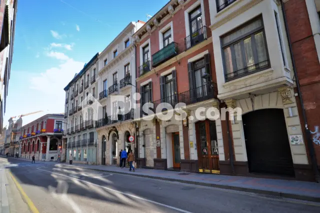 Local comercial en alquiler en Calle de la Cestilla, número S/N, Centro (Palencia Capital) de 750 €<span>/mes</span>