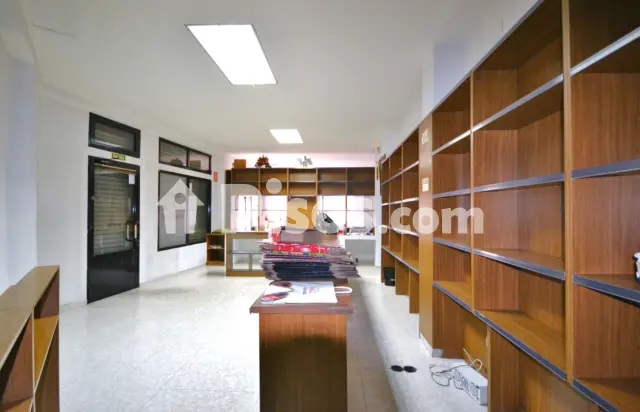 Local comercial en venta en Calle de Villacasares, número SN, El Cristo-Ave María (Palencia Capital) de 80.000 €