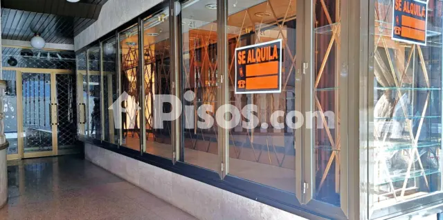 Local comercial en alquiler en Calle Mayor, número SN, cerca de Calle de Barrio y Mier, Centro (Palencia Capital) de 1.700 €<span>/mes</span>