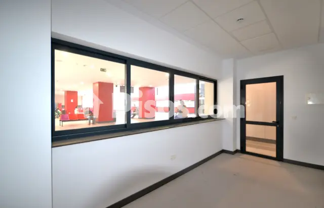 Local comercial en alquiler en Avenida de Simón Nieto, número SN, Centro (Palencia Capital) de 300 €<span>/mes</span>