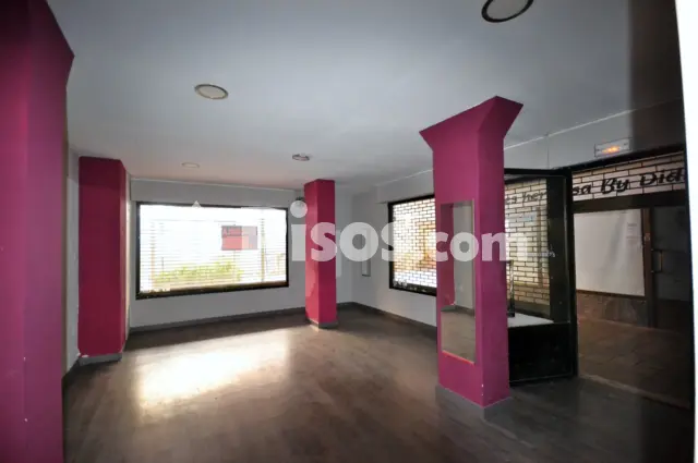 Local comercial en alquiler en Calle de Valentín Calderón, número SN, Centro (Palencia Capital) de 375 €<span>/mes</span>