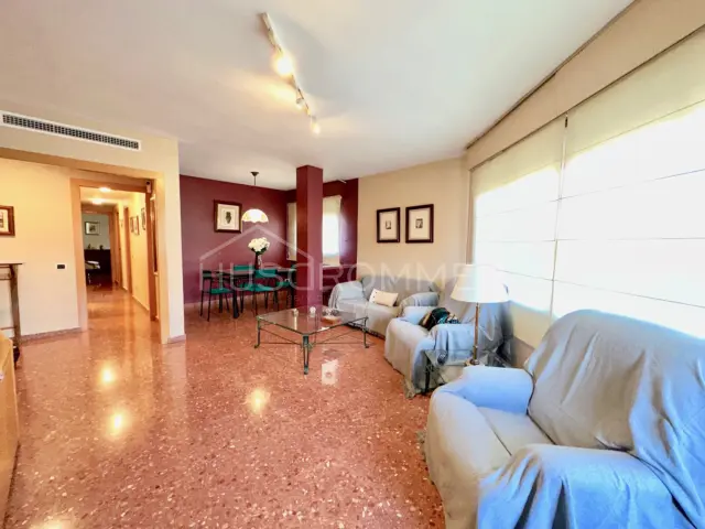 Piso en alquiler en Avinguda de los Hermanos Bou, cerca de Carrer del Marquès de la Ensenada, Este (Castelló de la Plana) de 850 €<span>/mes</span>