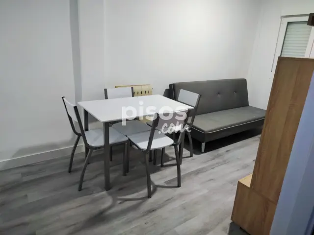 Piso en alquiler en Calle de San Cristóbal, San Lorenzo-San Marcos (Segovia Capital) de 1.200 €<span>/mes</span>