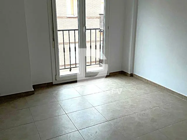 Piso en alquiler en Avenida de San Crispín, Fuensalida de 850 €<span>/mes</span>