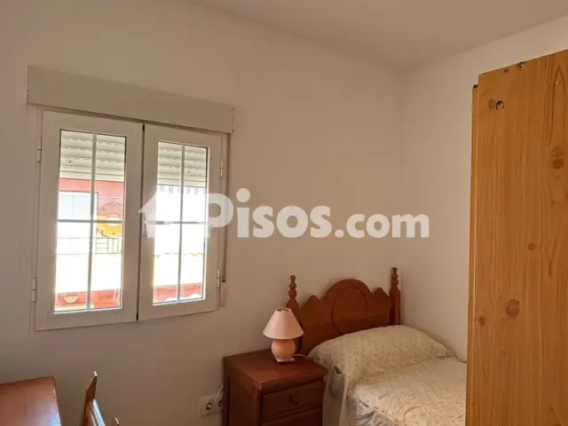 Piso en alquiler en Calle de Altozano, Ciudad Jardín (Badajoz Capital) de 190 €<span>/mes</span>
