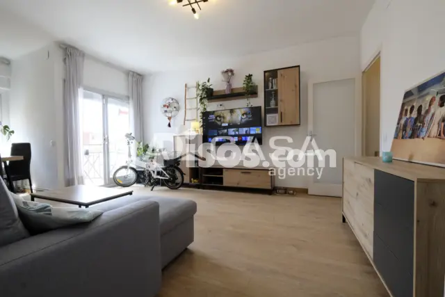 Piso en venta en Carrer de Josep Serrano, cerca de Carrer de Jaume Puigvert, Can Baró (Distrito Horta-Guinardó. Barcelona Capital) de 310.000 €