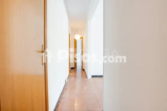 Piso en venta en Carrer d'Espronceda, cerca de Avinguda Diagonal, El Poblenou (Distrito Sant Martí. Barcelona Capital) de 290.000 €