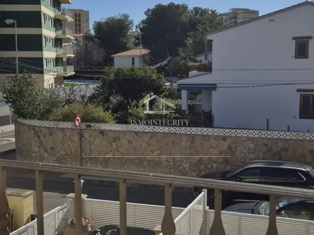 Chalet adosado en venta en Carrer de Ribalta, Heliópolis-Curva (Benicàssim - Benicasim) de 367.000 €