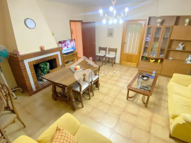 Casa en venta en La Roda, La Roda de 135.000 €