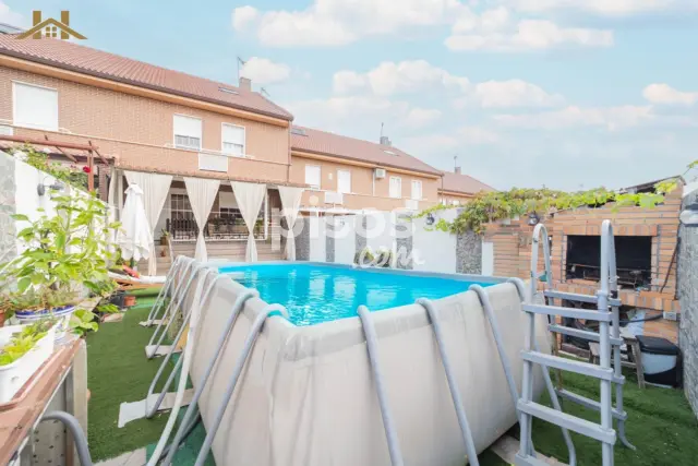 Chalet adosado en venta en Zona Bulevar, Zona Bulevar (Arroyomolinos) de 414.900 €