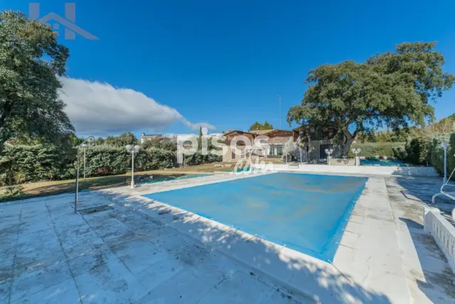 Chalet en venta en Calle de Rosalía de Castro, Zona de las Cárcavas-Arroyo del Bosque (Arroyomolinos) de 429.900 €