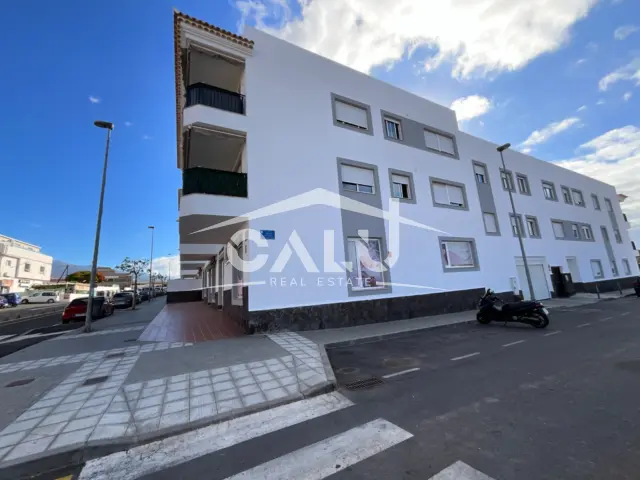 Piso en venta en Carretera TF-652-Guargacho, Costa del Silencio-Las Galletas (Arona) de 262.500 €