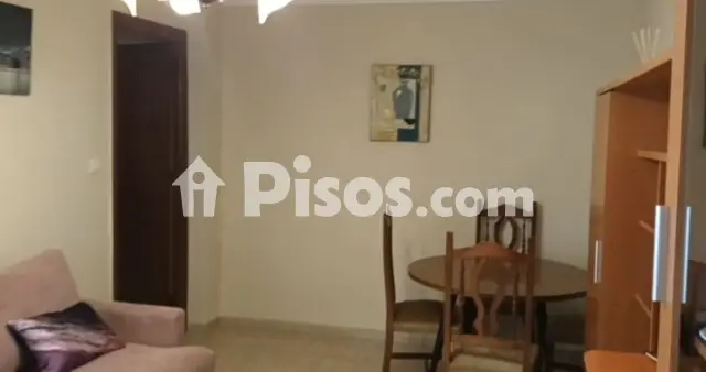 Piso en alquiler en Plaza San Isidro, San Ildefonso (Hospital Real) (Distrito Beiro. Granada Capital) de 1.050 €<span>/mes</span>