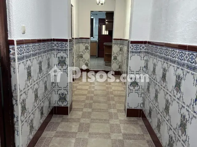 Casa en venta en Paseo de la Radio, cerca de Calle de Grecia, Cerro Reyes (Badajoz Capital) de 85.000 €