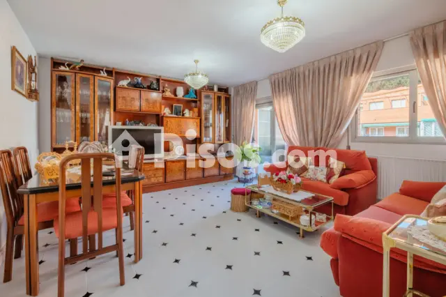 Piso en venta en Avenida de Pablo Neruda, cerca de Calle de los Andaluces, Portazgo (Distrito Puente de Vallecas. Madrid Capital) de 362.000 €