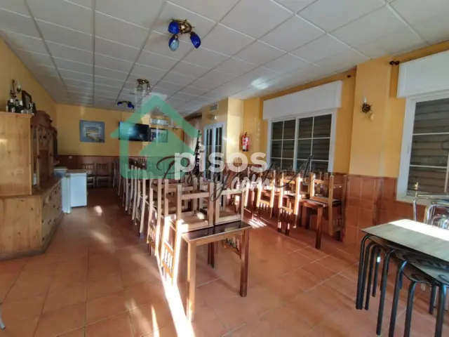 Local comercial en venta en San Bartolomé de La Torre, San Bartolomé de la Torre de 142.500 €
