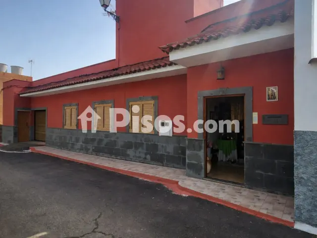 Casa en venta en Calle de los Llanos de Maria Rivera, Tamaraceite-San Lorenzo-Casa Ayala (Las Palmas de Gran Canaria) de 330.000 €