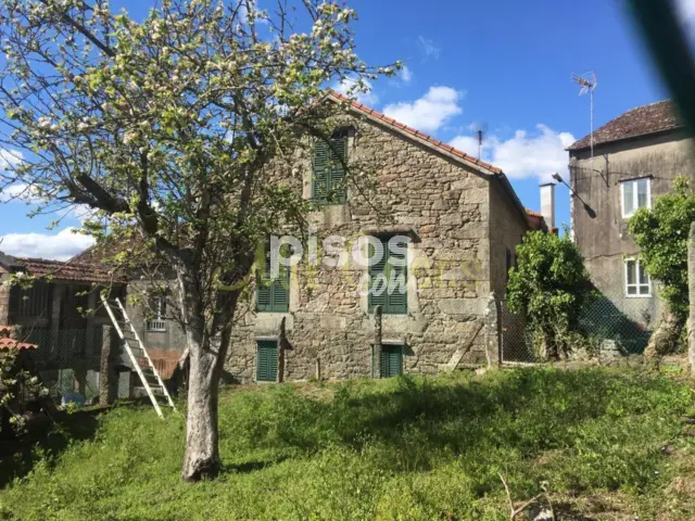 Casa en venta en Calle Castro Lampreeiro, Noia de 130.000 €