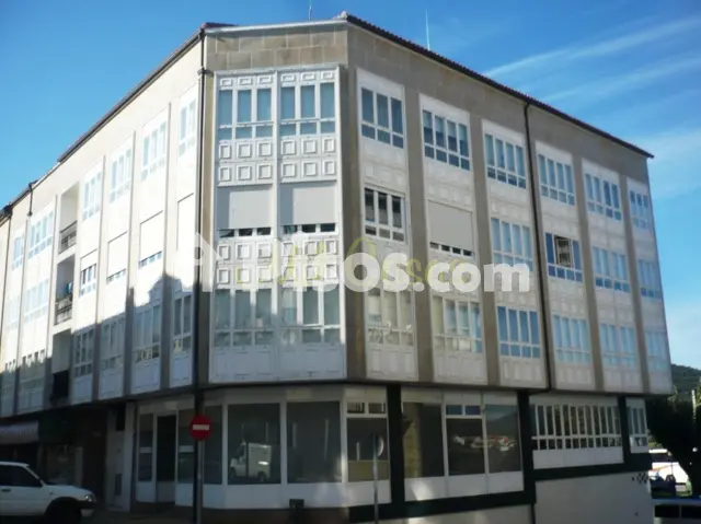 Piso en venta en Calle de Pintor Xenaro Carrero, Noia de 145.000 €