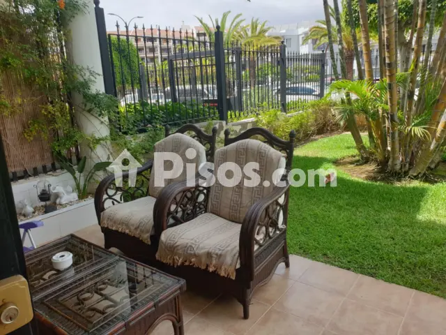 Piso en venta en Avenida Amsterdam, Los Cristianos (Arona) de 235.000 €