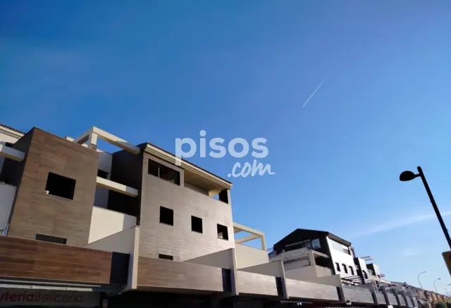 Ático en alquiler en Avenida de la Vega, cerca de Calle de Camilo José Cela, Belicena (Vegas del Genil) de 700 €<span>/mes</span>