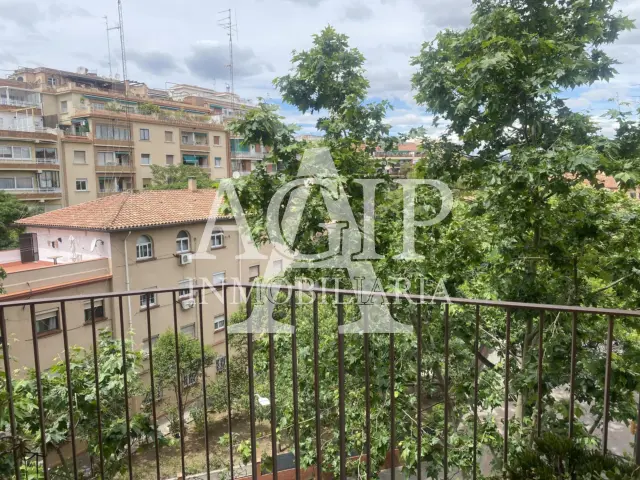 Piso en venta en Carrer de Sant Antoni Maria Claret, Navas (Distrito Sant Andreu. Barcelona Capital) de 359.000 €