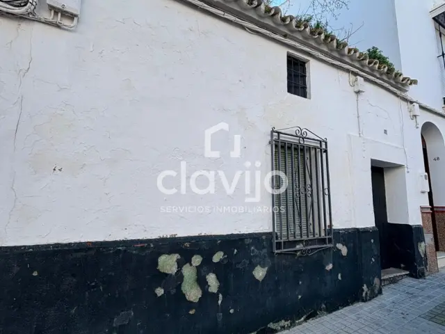 Casa en venta en Calle de las Águilas, Fuentes de Andalucía de 60.000 €