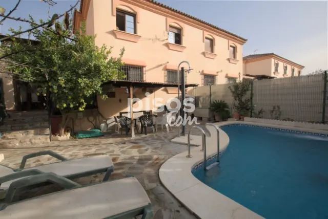 Chalet adosado en venta en Calle de Richard Wagner, Capellanía-Retamar (Alhaurín de la Torre) de 525.000 €