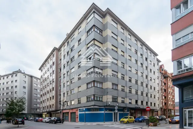Piso en venta en Calle de Rafael Belderraín, La Felguera (Langreo) de 64.900 €