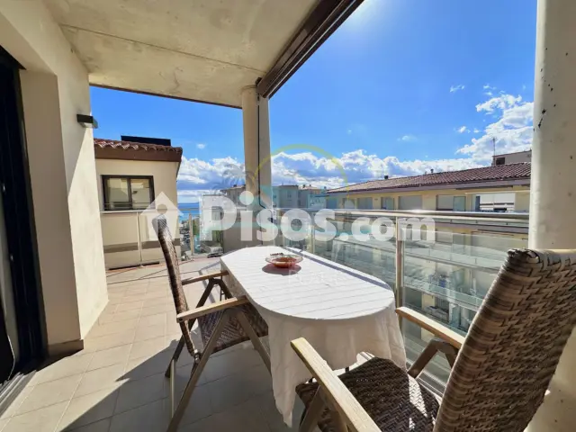 Ático en venta en Carrer de Jacinto Benavente, Salatà (Roses) de 369.000 €