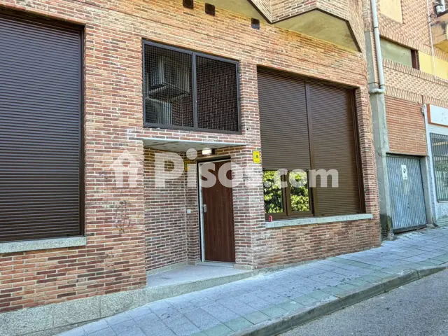 Piso en alquiler en Zona Calle Casa Amarilla, Zona Calle Casa Amarilla (Galapagar) de 1.050 €<span>/mes</span>
