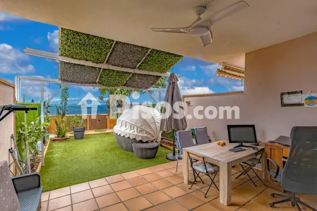 Chalet adosado en venta en Calle Alcalde Juan García Dorta, Número 4, Playa de La Arena (Santiago del Teide) de 520.000 €