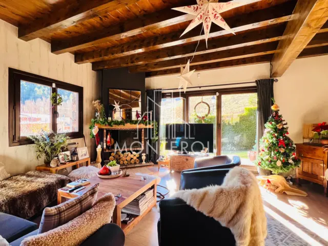 Chalet unifamiliar en venta en La Molina, La Molina (Alp) de 520.000 €