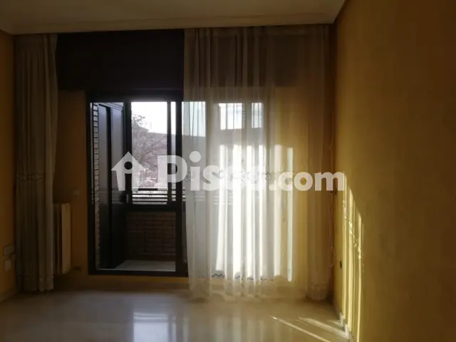 Piso en venta en Ronda de Santa María