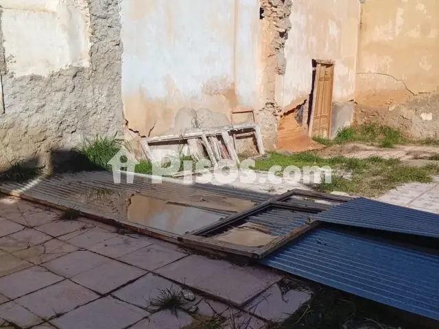 Terreno en venta en Calle de Carlos Morales, 1