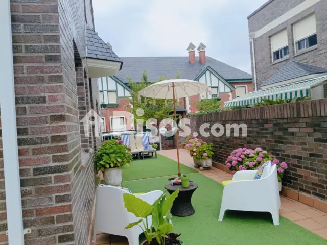 Chalet pareado en venta en Avenida de los Derechos Humanos, El Puntal (Laredo) de 605.000 €