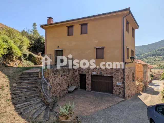 Casa en venta en Calle Mayor,