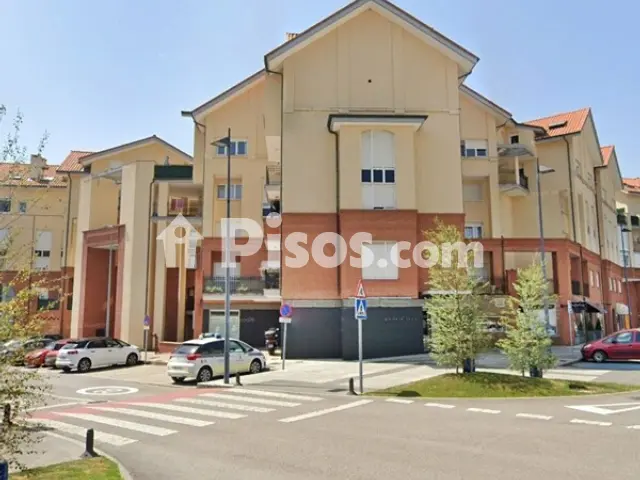 Dúplex en venta en Travesía de San Fernando, Santa Cruz de Bezana de 325.000 €