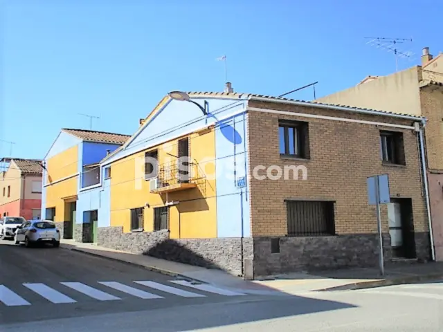 Casa en venta en Calle Almacellas, número 00, cerca de Calle del Dos de Mayo, Binéfar de 235.000 €