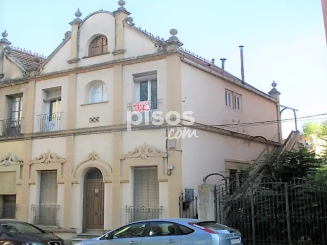 Casa en venta en Avenida del Ejército Español, número 00, Barbastro de 300.000 €