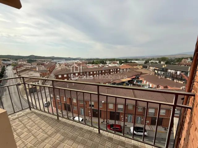 Piso en venta en Carretera de Cárcar, cerca de Calle Ancha, Lodosa de 95.000 €