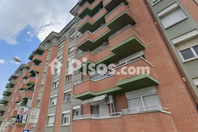 Piso en venta en Plaça d'Osona en Estadi-Horta Vermella-Santa Anna por 134.000 €