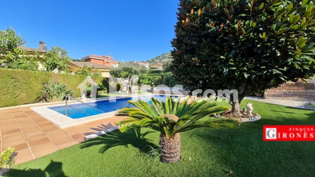 Chalet unifamiliar en venta en Carrer Antonio Machado, Roca Grossa-Serra Brava (Lloret de Mar) de 590.000 €