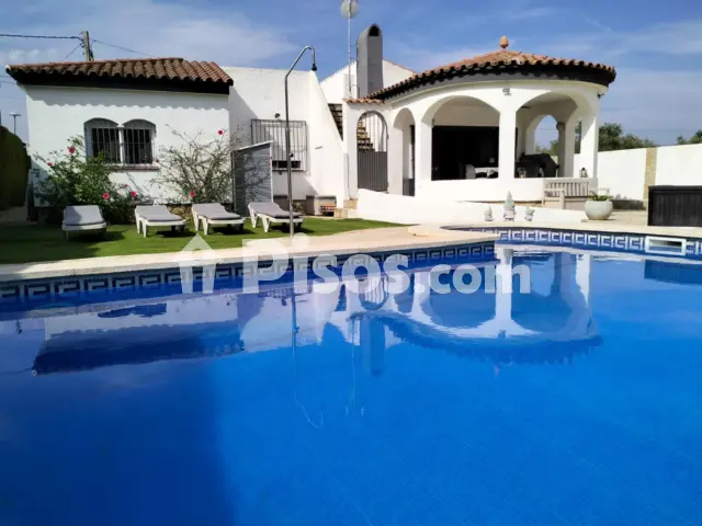 Casa en venta en Avinguda de la Llibertat, Nucli Urbà (Mont-roig del Camp) de 385.000 €