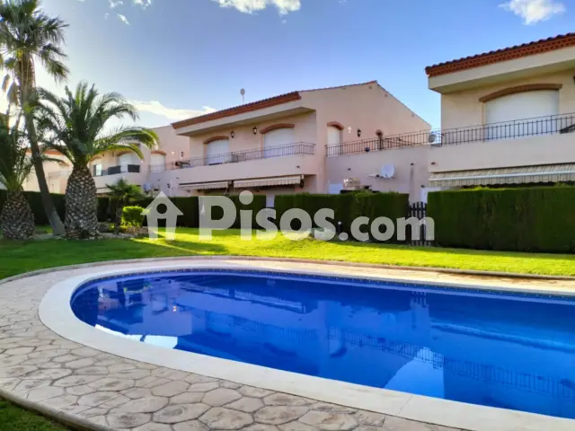 Casa en venta en Avinguda del Doctor Gil Vernet, 44, Miami Platja (Mont-roig del Camp) de 270.000 €